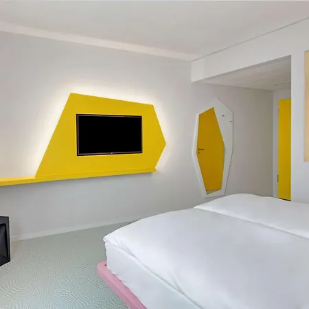 Prize By Radisson, מונסטר
