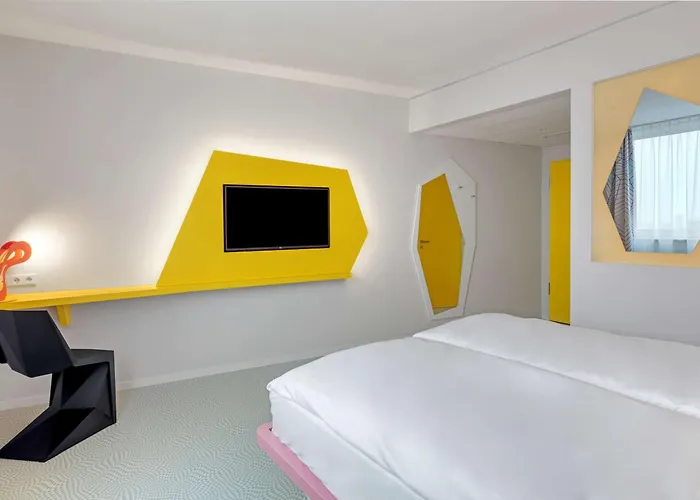 Prize By Radisson, 蒙斯特